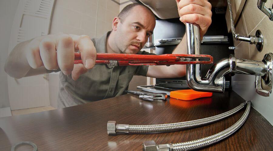 Professional clogged toilet repair in Quincy, MO